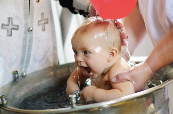 Фото - Когда лучше крестить ребенка? Как подготовиться к обряду?