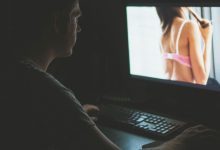 Фото - Психолог призвала не ругать детей за просмотр порно