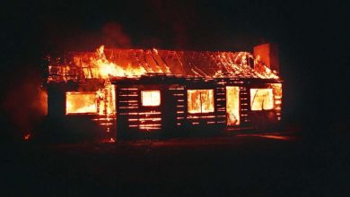 Фото - Школьница спасла пенсионерку из горящего дома в Бурятии