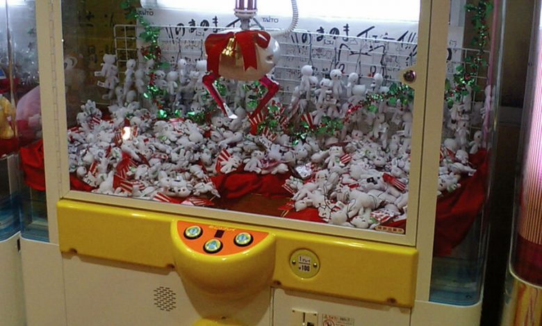 Фото - В Ульяновске мужчина вскрыл автомат с игрушками и раздал их детям